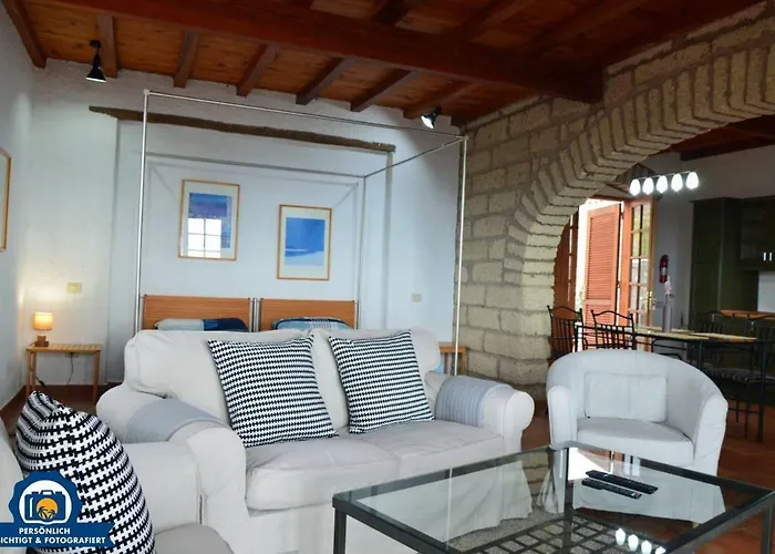 芬卡拉托斯卡公寓 * 吉亚德索拉